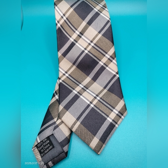 PRONTO UOMO COUTURE GRAY KHAKI CHECKS PLAID SILK NECKTIE TIE CLASSIC HANDMADE .T - Picture 1 of 6